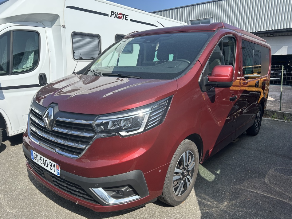 camping car PILOTE RENAULT SPACENOMAD modèle 2023